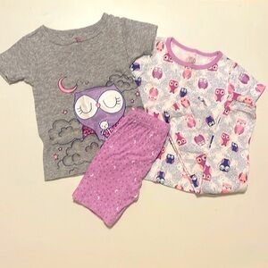 ⭐️3/$15 + 15% off. Bundle in shop. 4-piece set =one item. Carters- 18 mo…